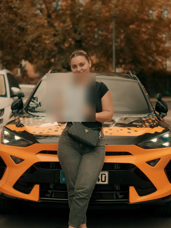 Fahrschüler der Fahrschule S.U.V. mit bestandenem Führerschein